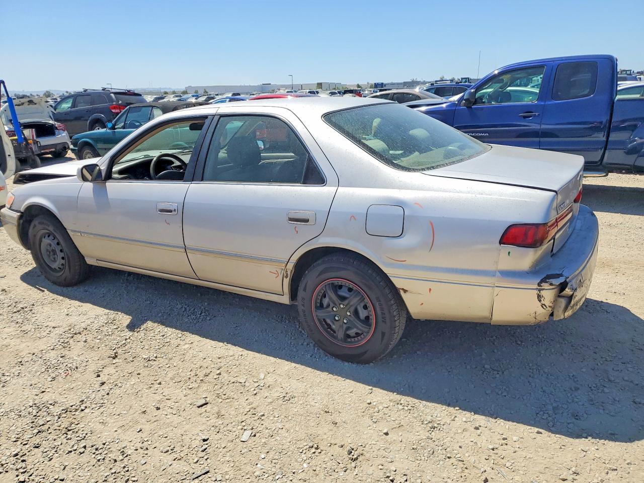 1999 TOYOTA CAMRY CE photo 4