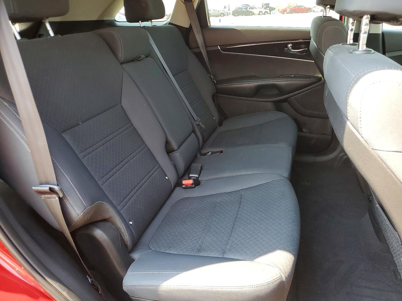 2017 KIA SORENTO LX photo 21