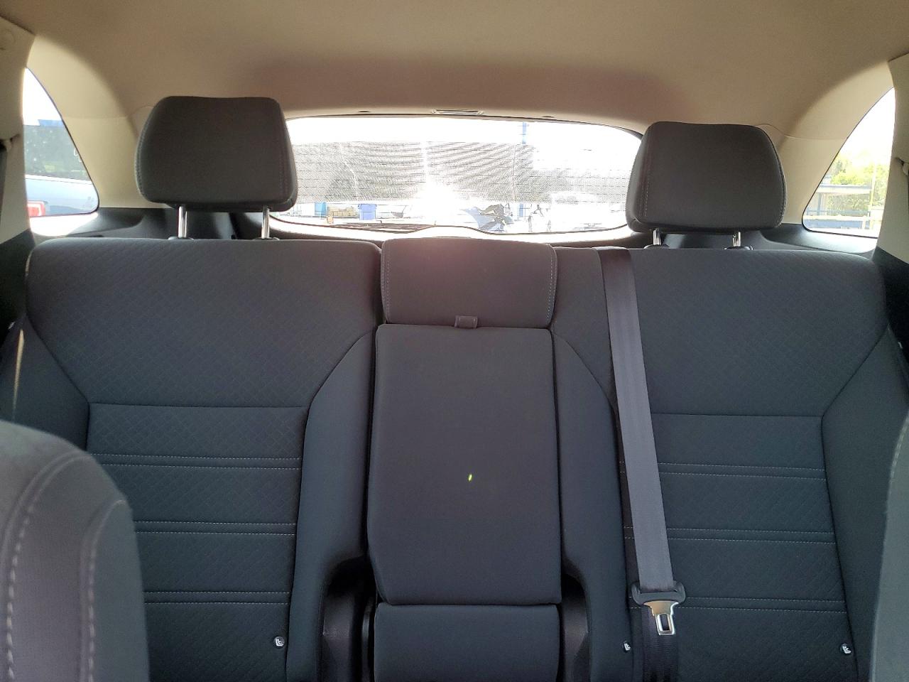 2017 KIA SORENTO LX photo 19