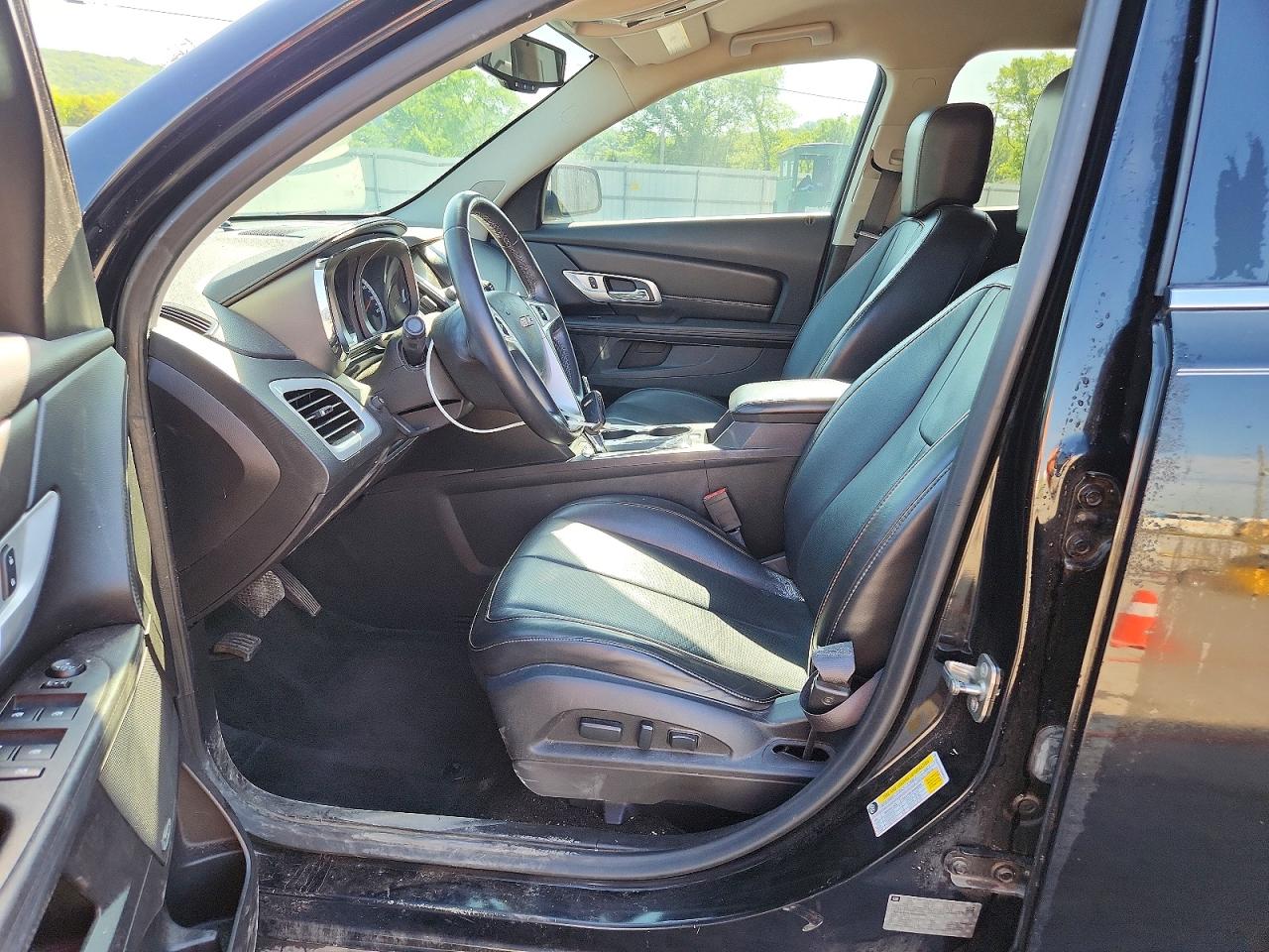2017 GMC TERRAIN SLT photo 13