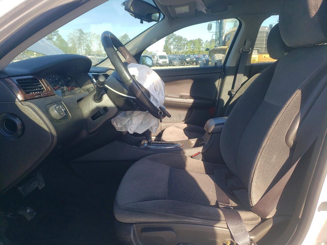 2013 CHEVROLET IMPALA LS photo 19