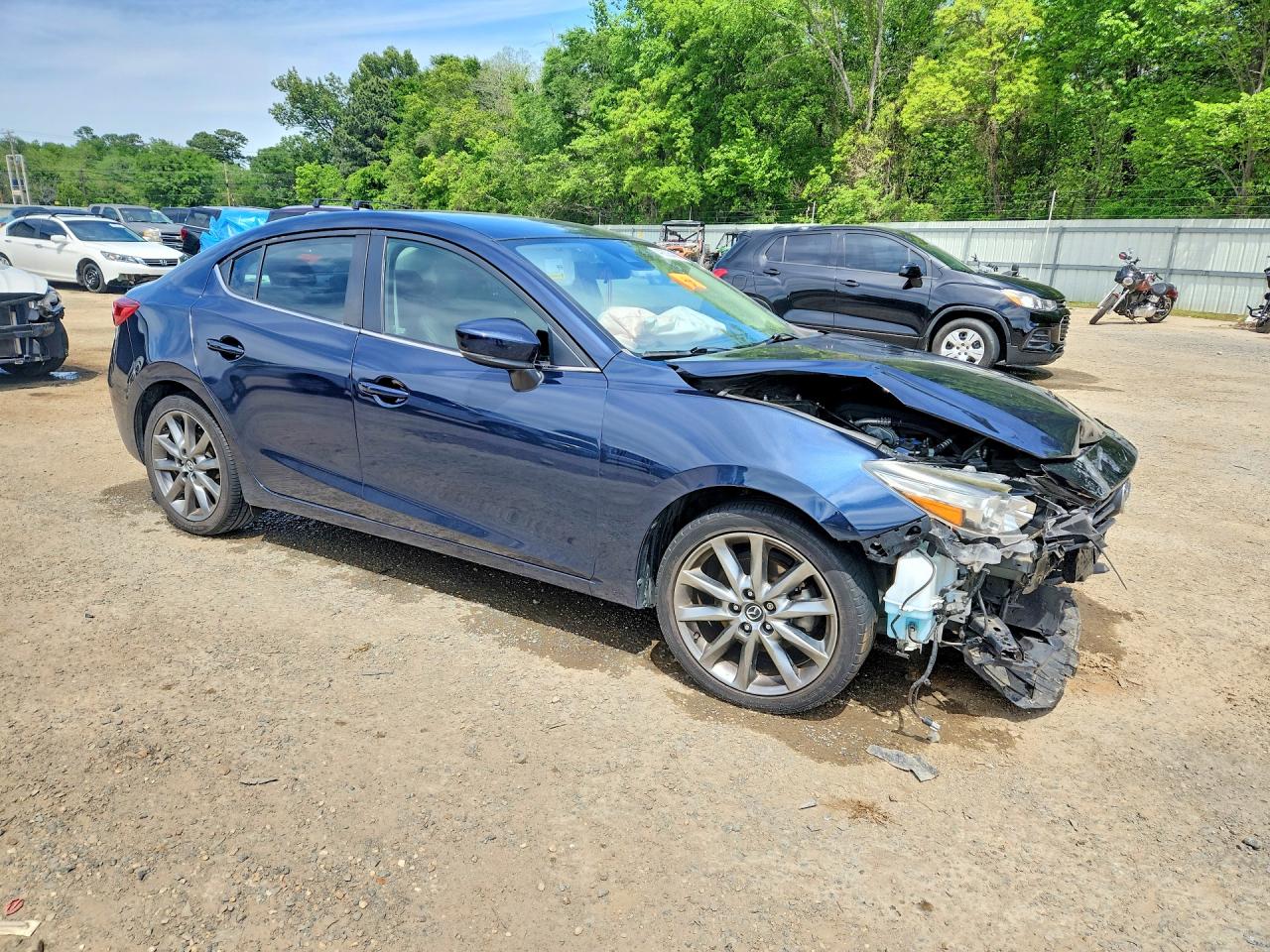 2018 MAZDA 3 TOURING photo 4