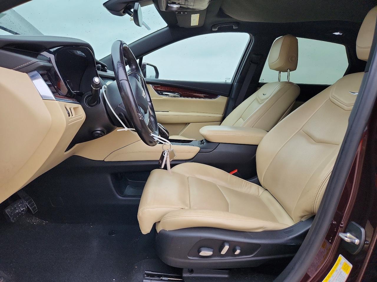 2017 CADILLAC XT5 LUXURY photo 7