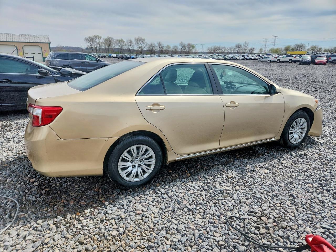 2012 TOYOTA CAMRY LE photo 7