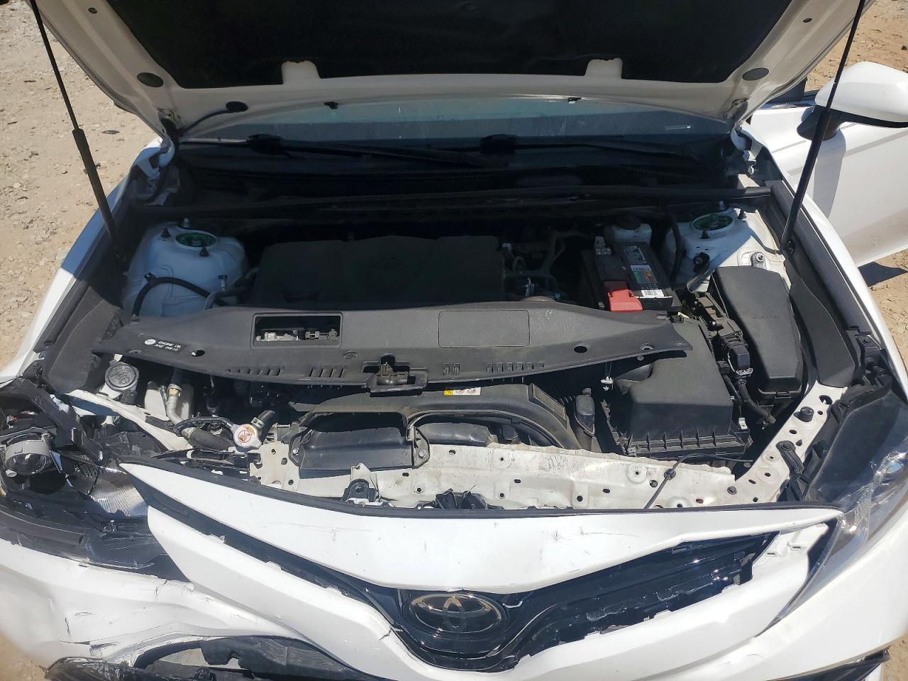 2020 TOYOTA CAMRY LE photo 21