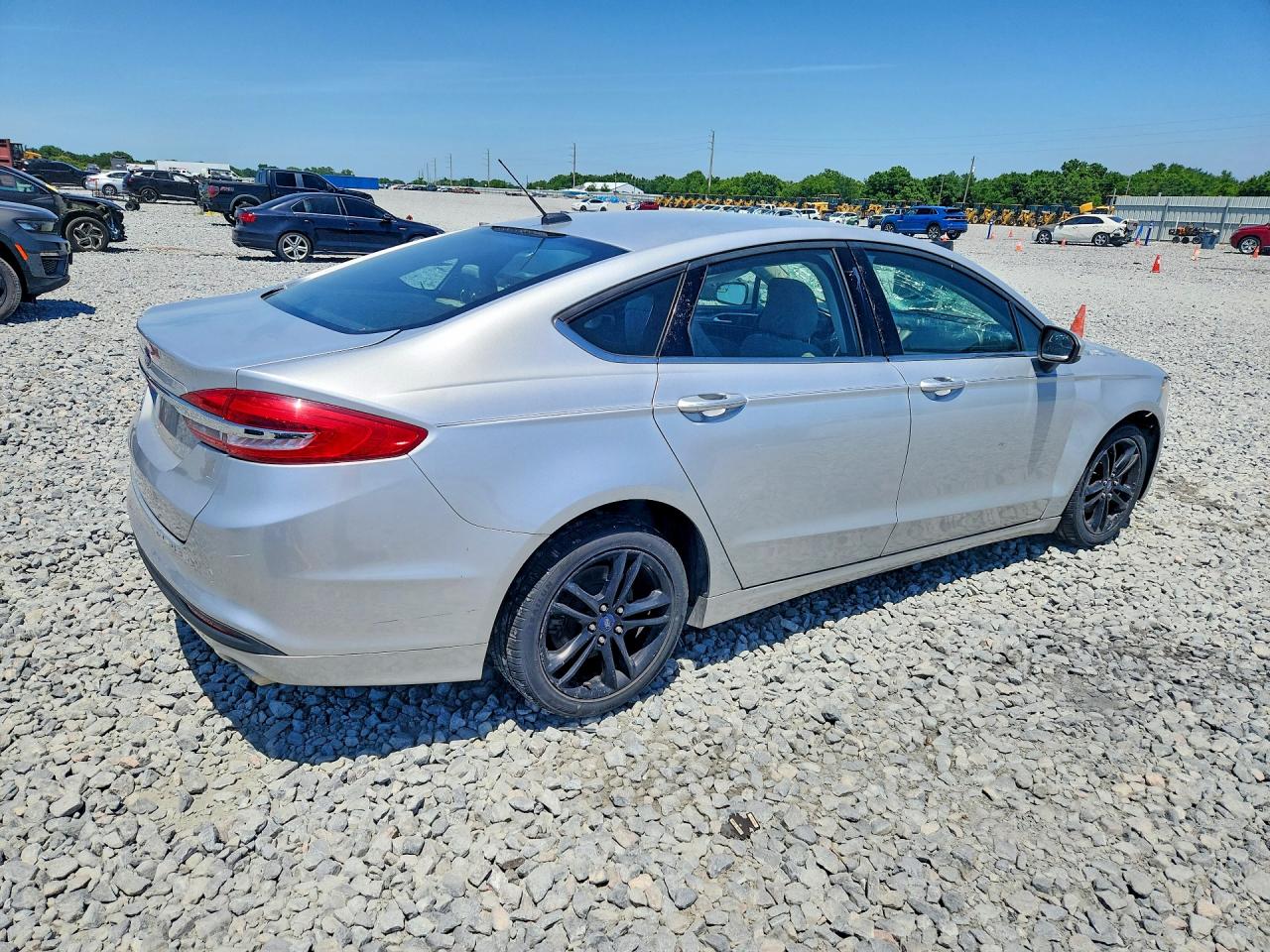 2018 FORD FUSION S photo 5