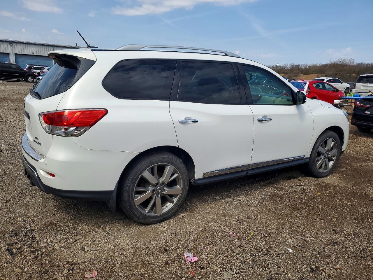2013 NISSAN PATHFINDER S photo 7