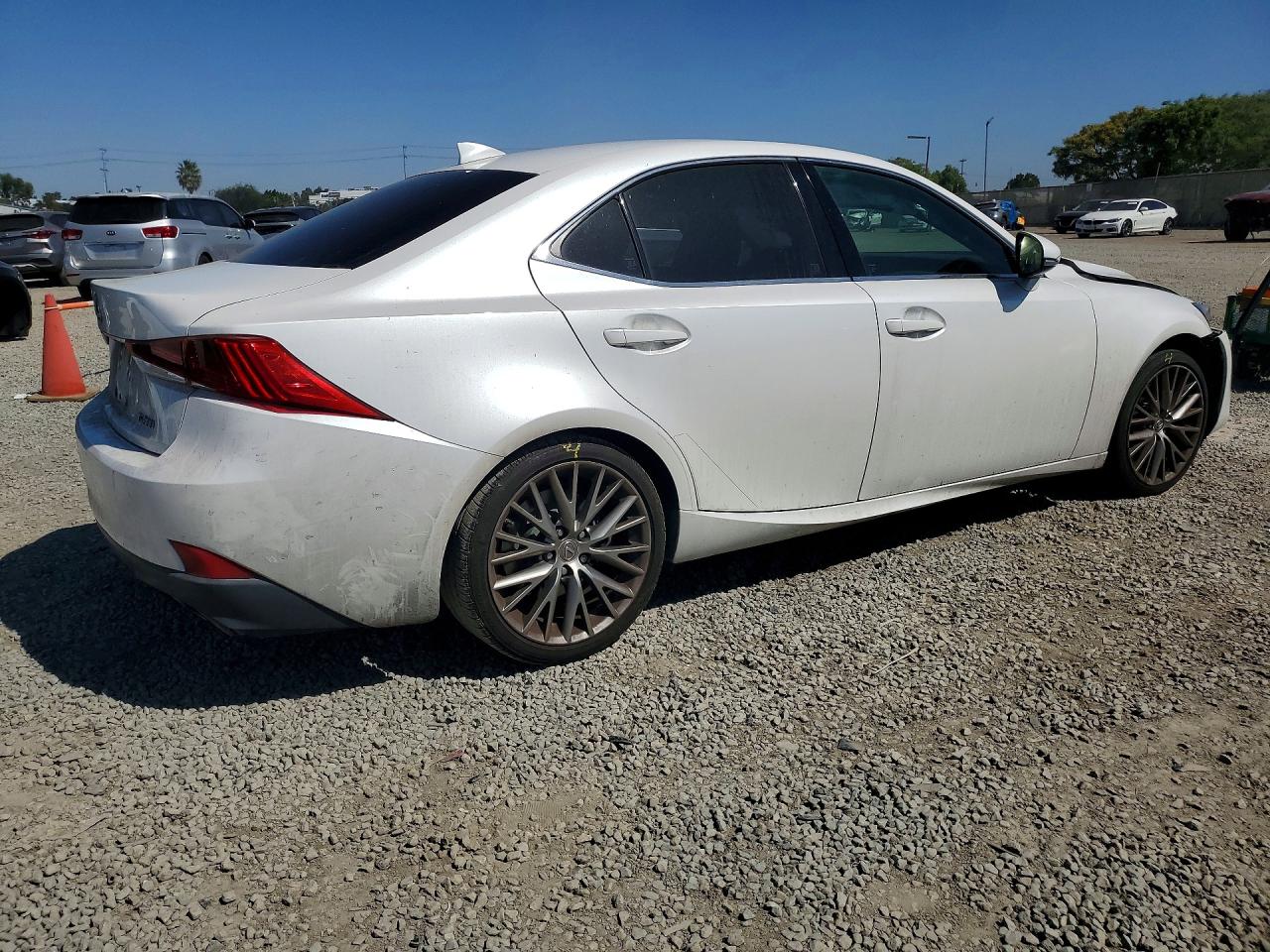 2018 LEXUS IS 300 photo 5