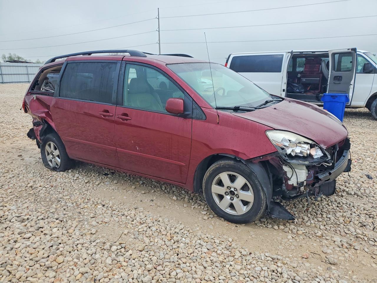 2008 TOYOTA SIENNA XLE photo 7