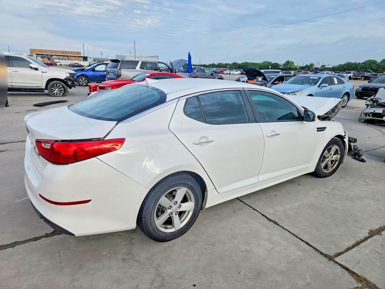 2015 KIA OPTIMA LX photo 7
