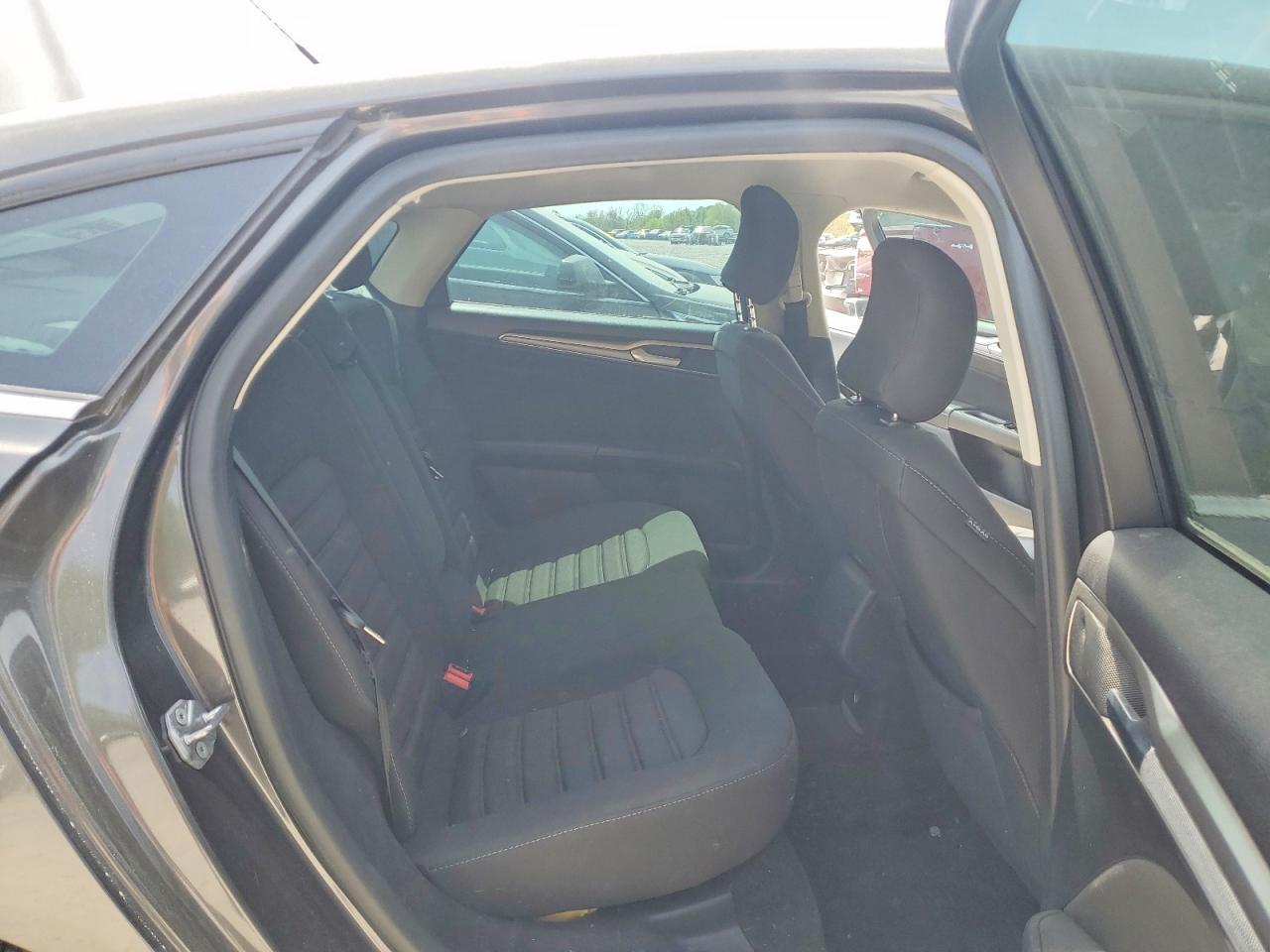 2018 FORD FUSION SE photo 28