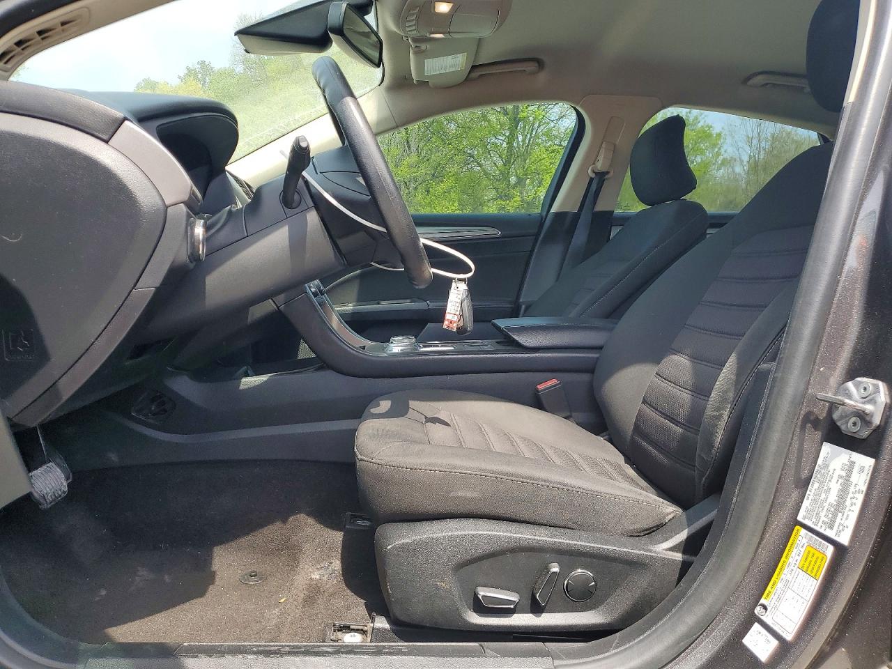 2018 FORD FUSION SE photo 19