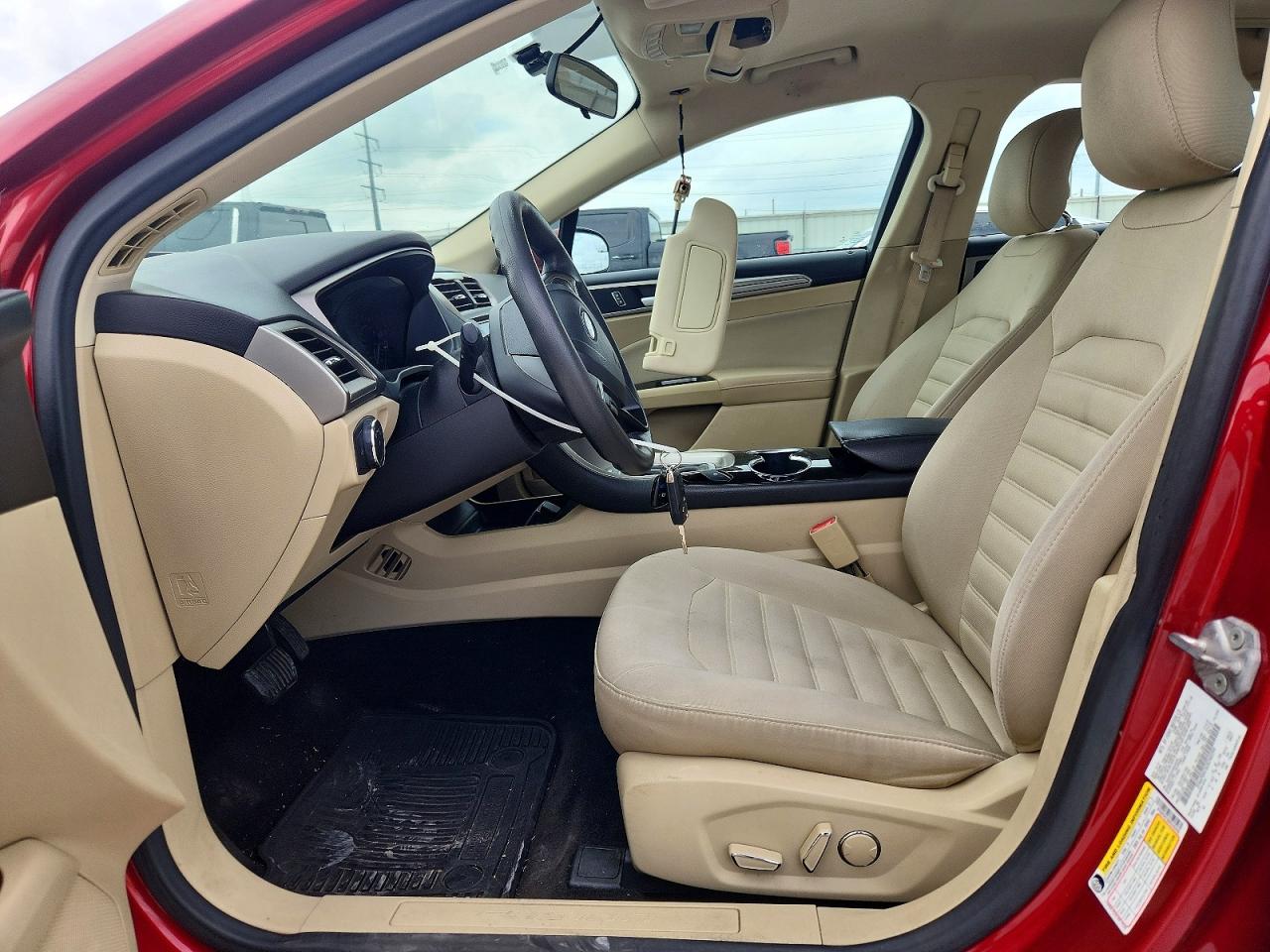 2014 FORD FUSION SE photo 19