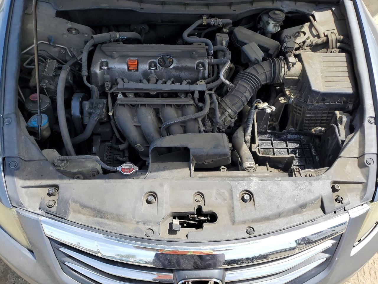 2011 HONDA ACCORD LXP photo 31