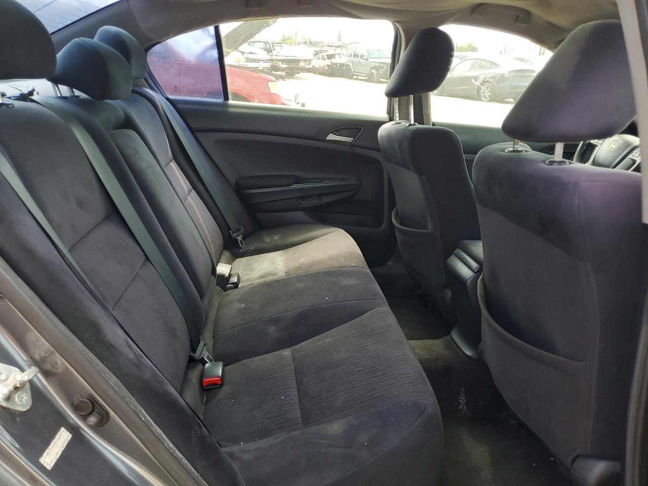 2011 HONDA ACCORD LXP photo 28
