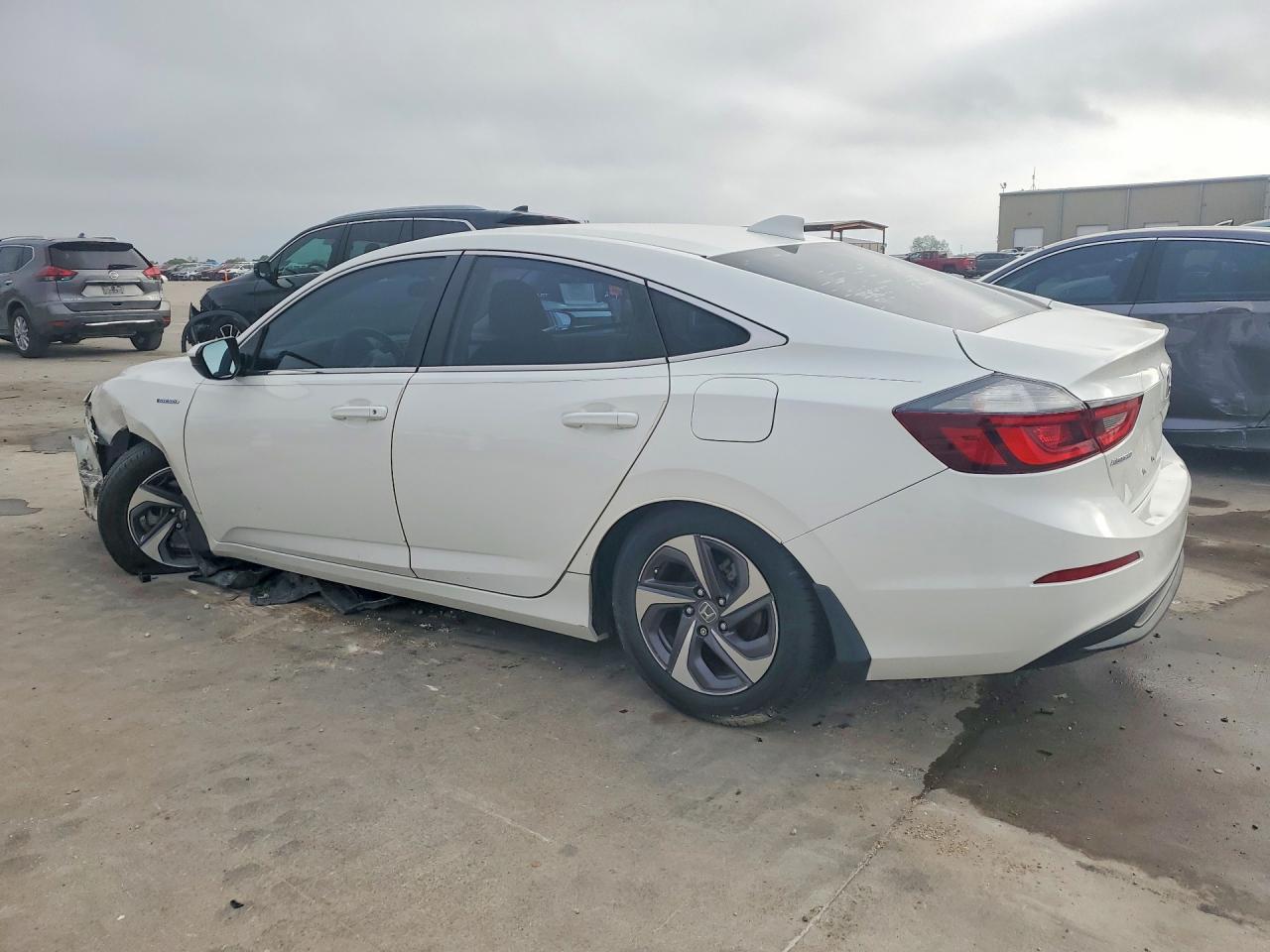 2019 HONDA INSIGHT LX photo 2
