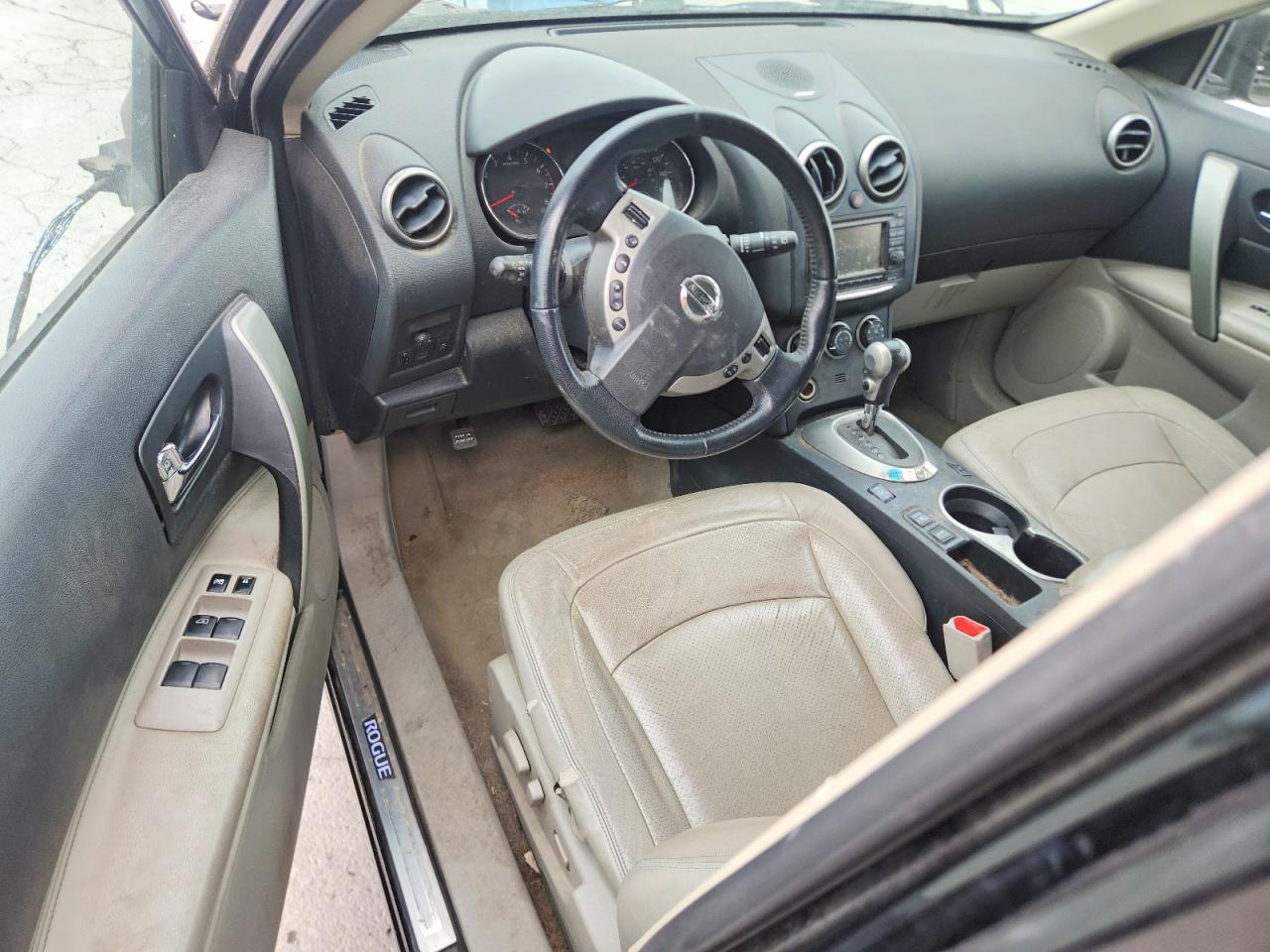 2013 NISSAN ROGUE S photo 8