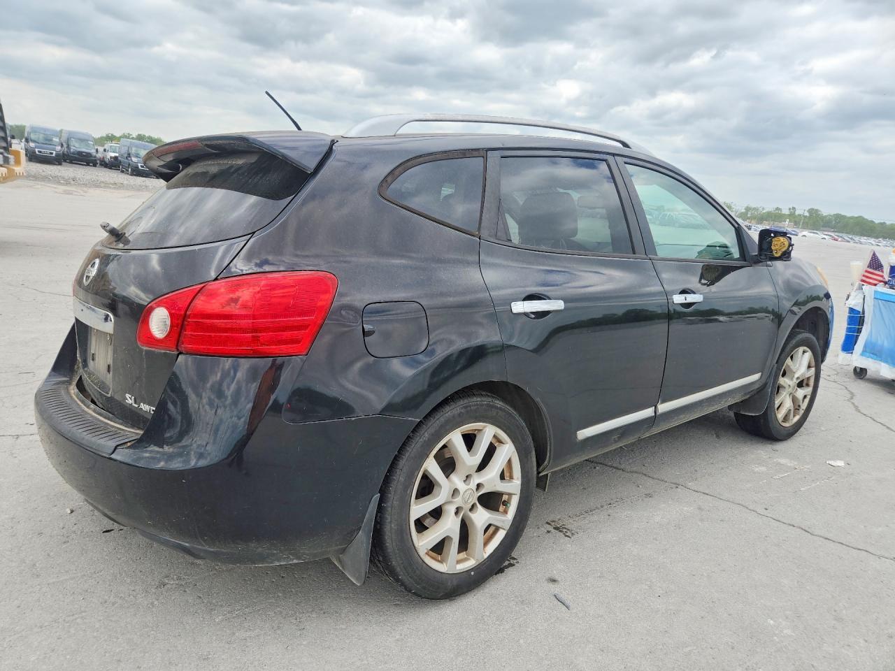 2013 NISSAN ROGUE S photo 3
