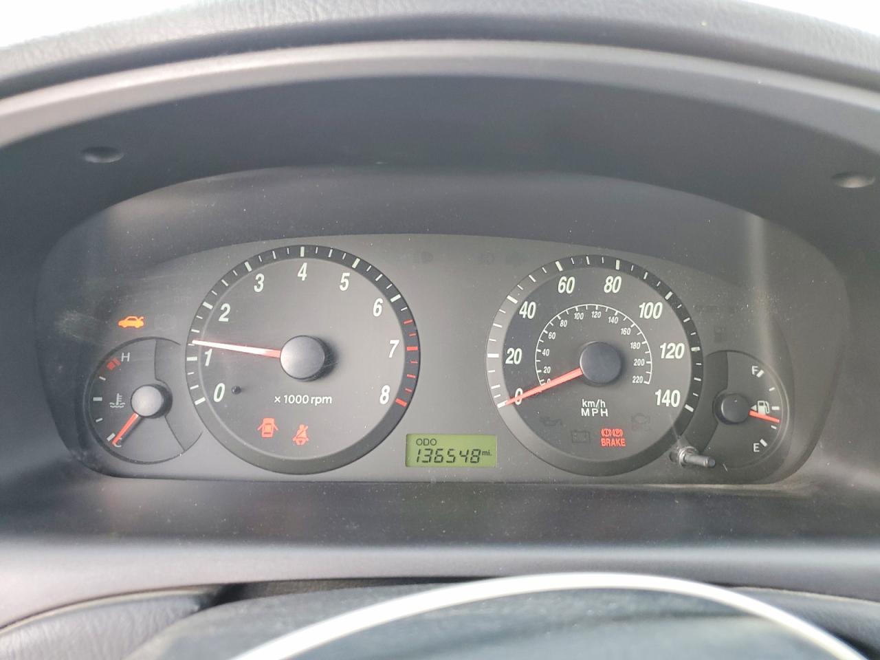 2004 HYUNDAI ELANTRA GLS photo 17
