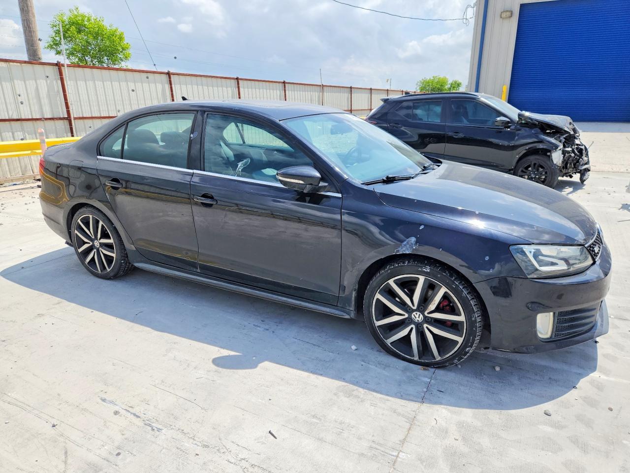 2014 VOLKSWAGEN JETTA GLI photo 4