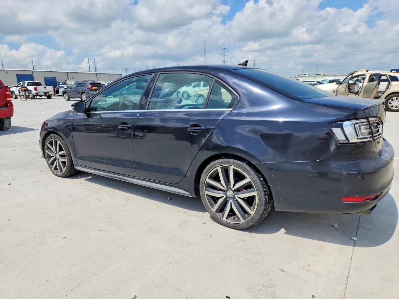 2014 VOLKSWAGEN JETTA GLI photo 2