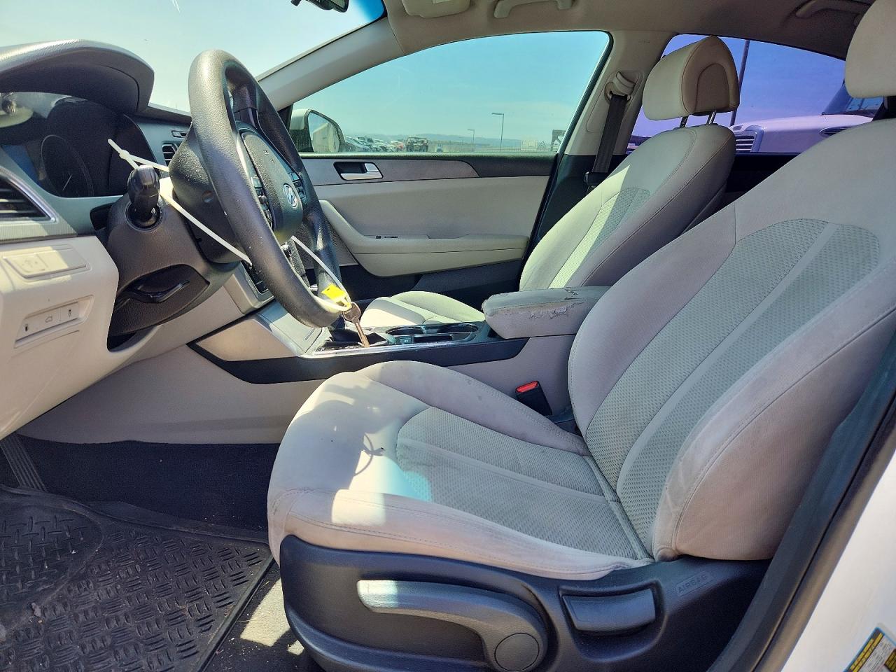2016 HYUNDAI SONATA SE photo 13