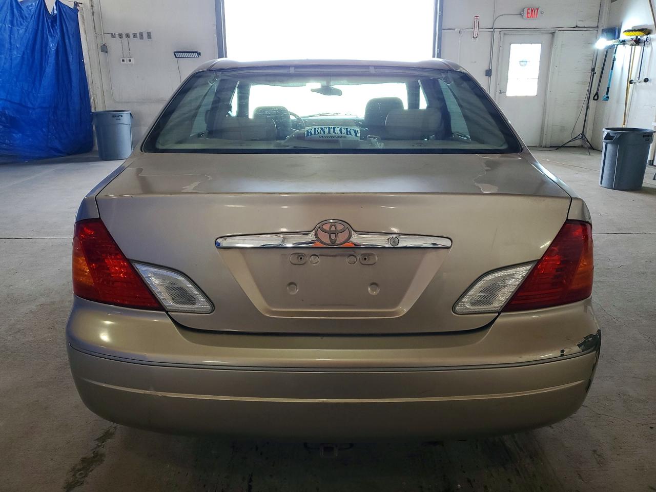 2000 TOYOTA AVALON photo 11