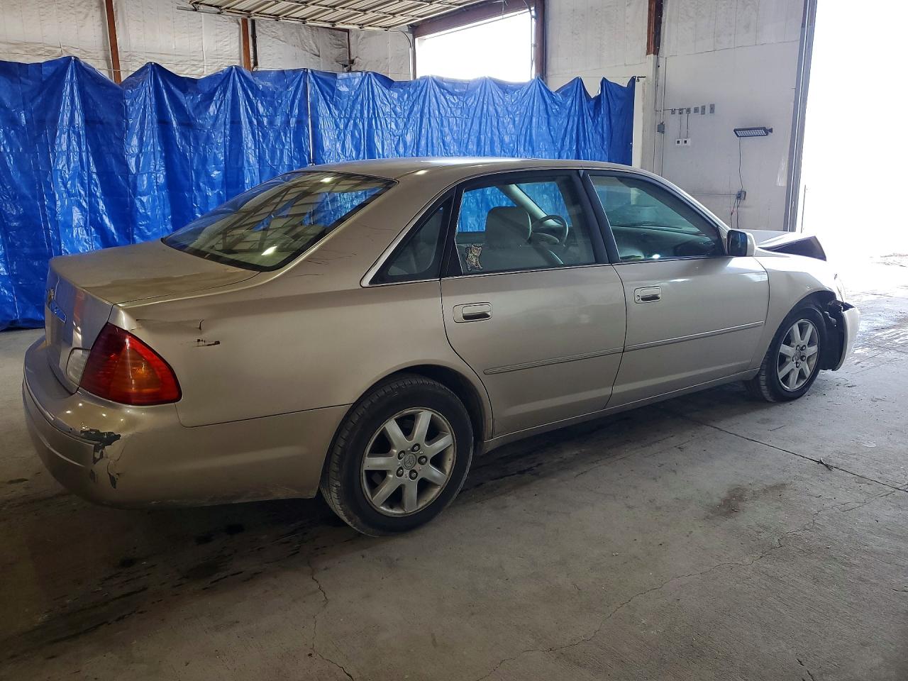 2000 TOYOTA AVALON photo 5