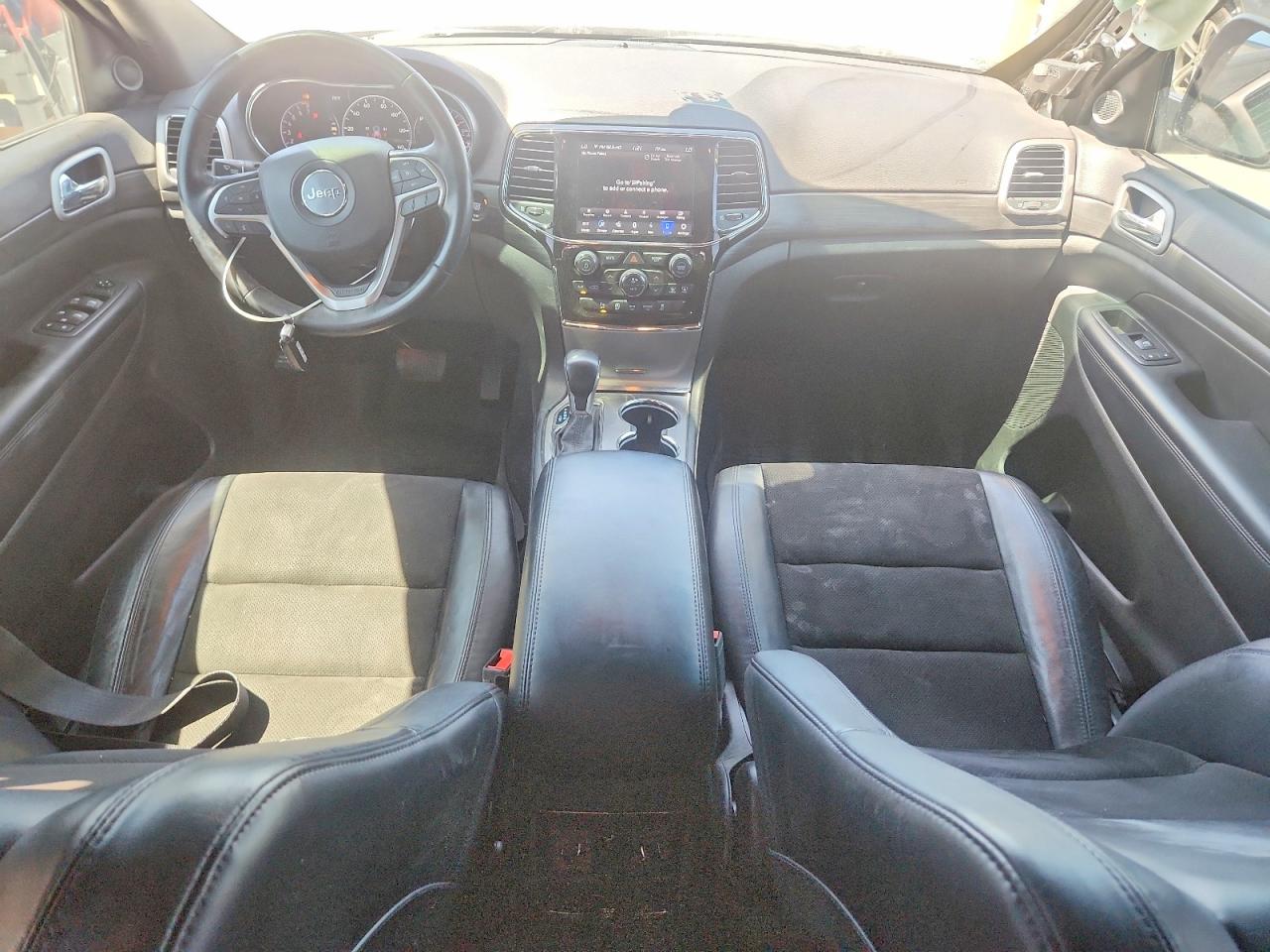 2020 JEEP GRAND CHEROKEE LAREDO photo 15