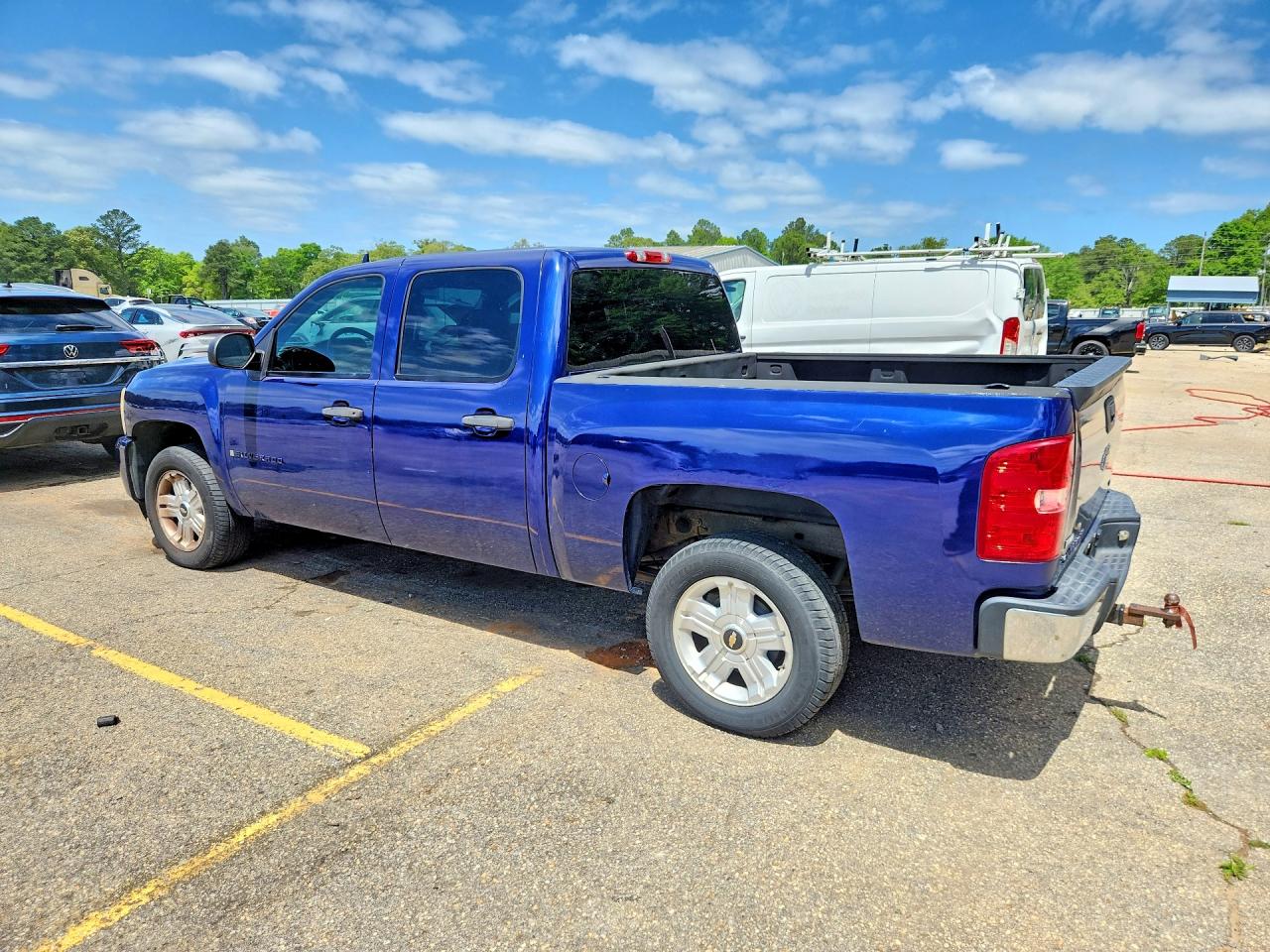 2009 CHEVROLET SILVERADO C1500 LT photo 2
