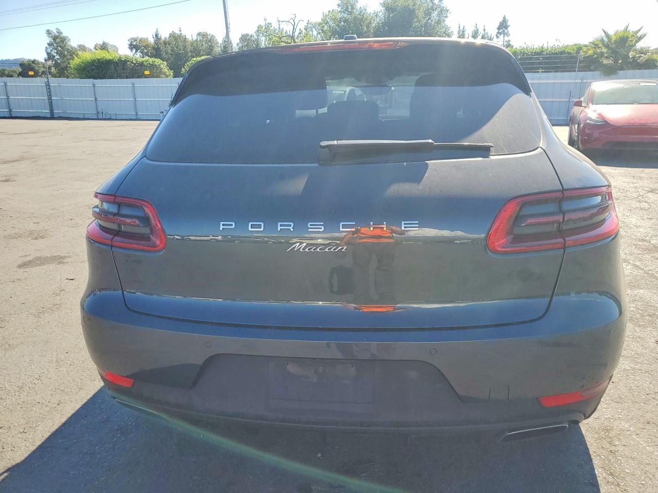 2018 PORSCHE MACAN photo 6