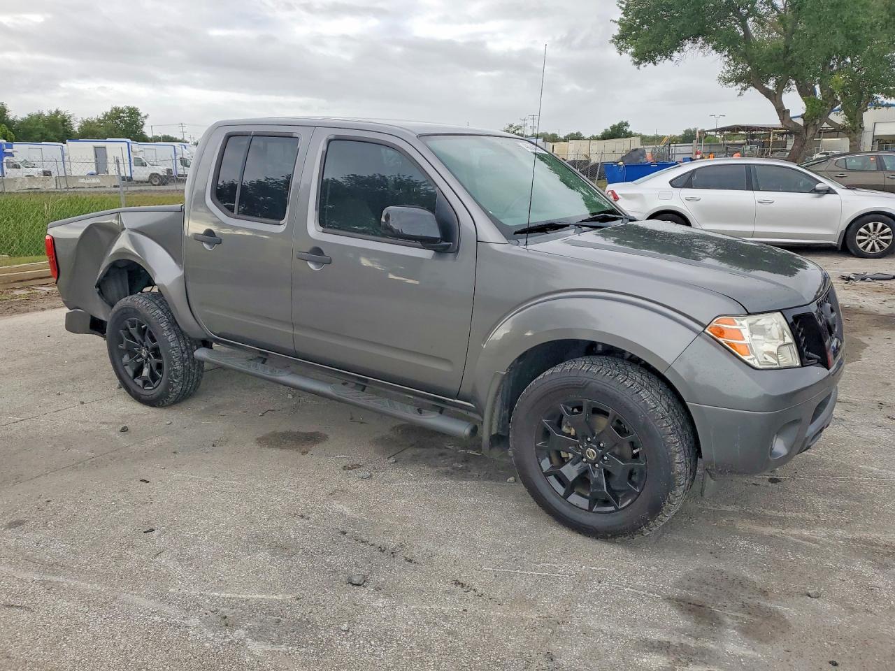 2019 NISSAN FRONTIER SV photo 10