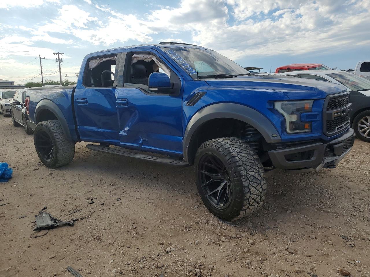 2017 FORD F150 RAPTOR photo 4