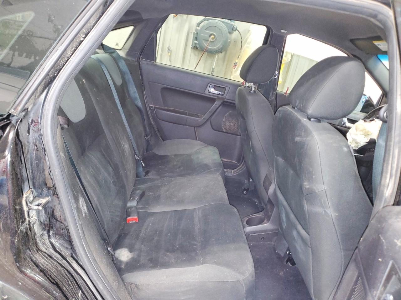 2008 FORD FOCUS SE photo 28
