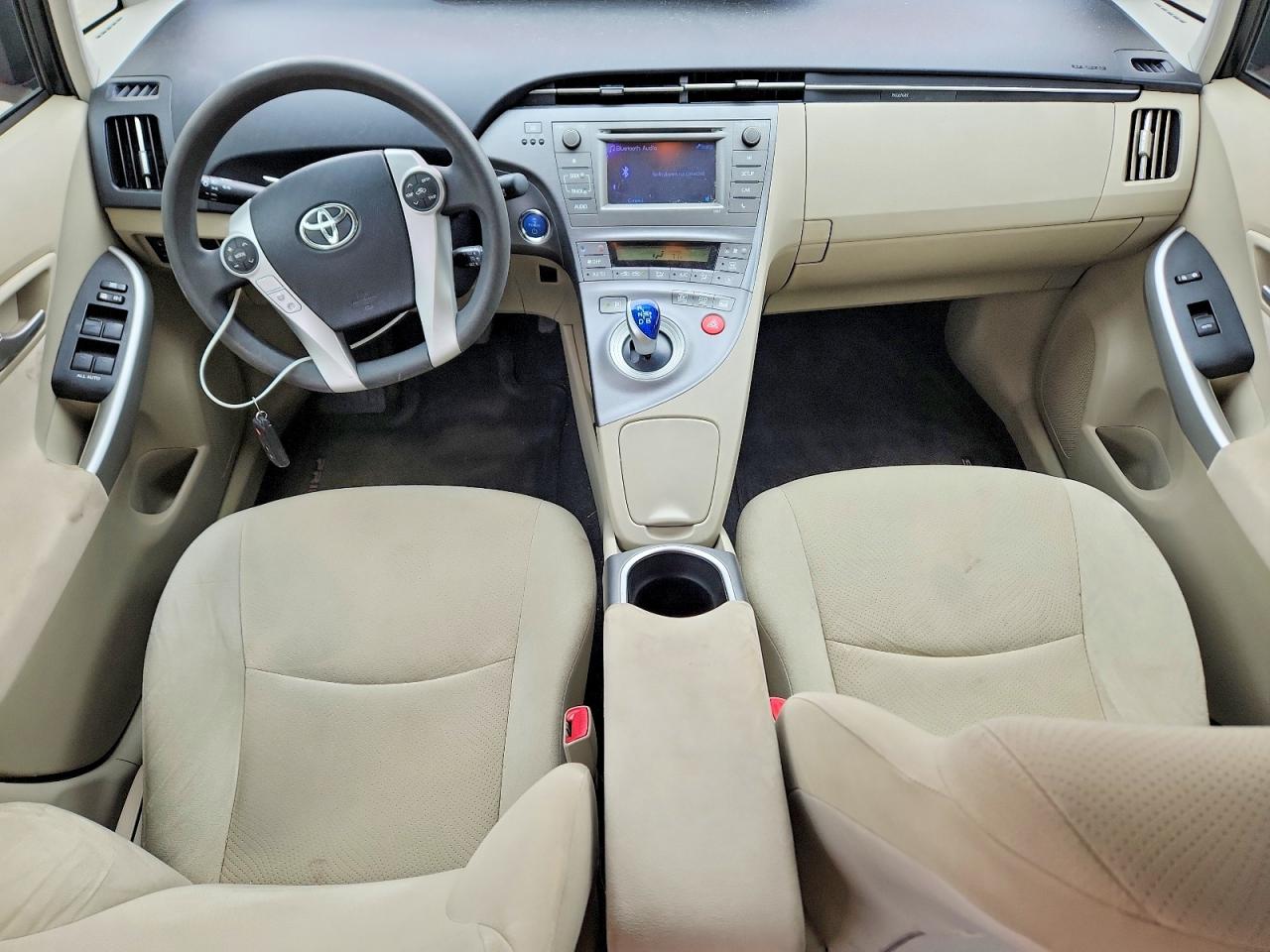 2013 TOYOTA PRIUS TWO photo 8