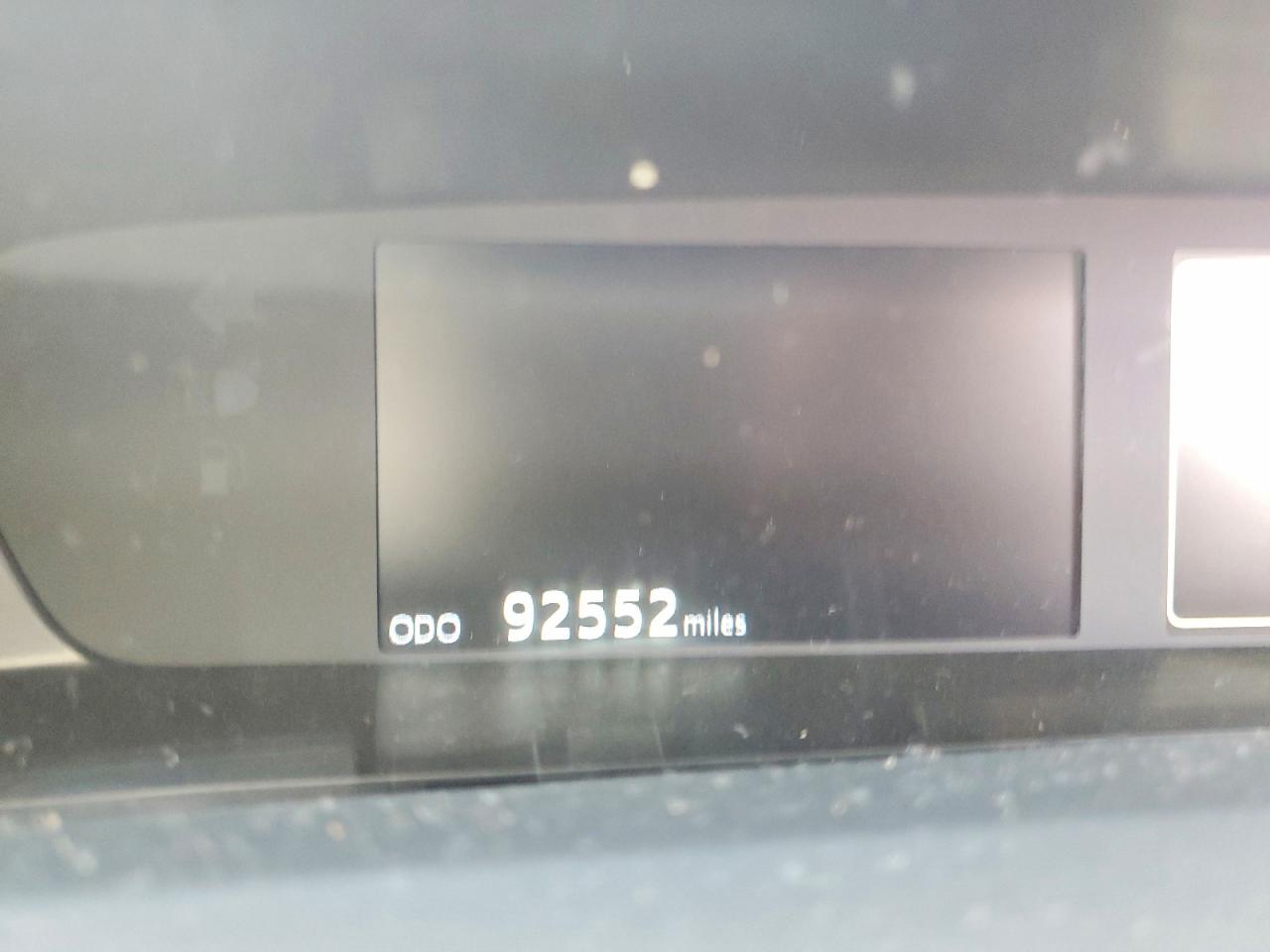 2019 TOYOTA PRIUS LIMITED photo 17