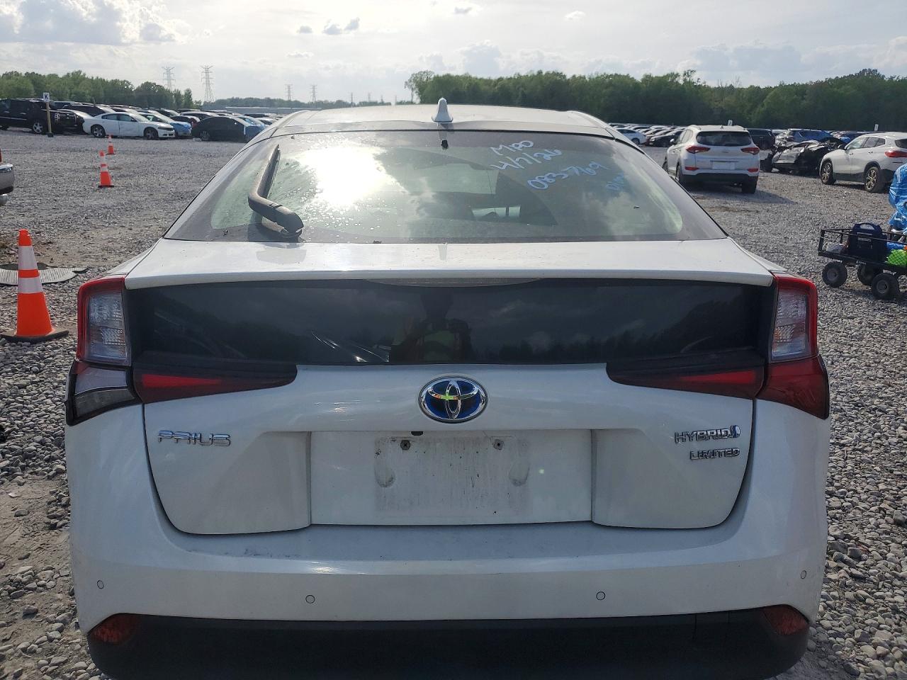 2019 TOYOTA PRIUS LIMITED photo 11