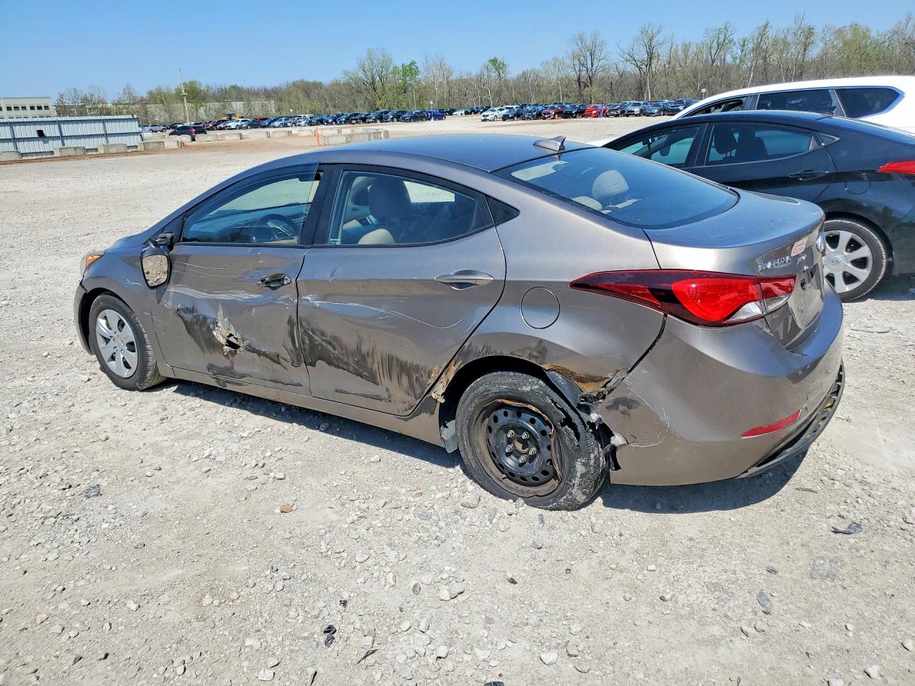 2016 HYUNDAI ELANTRA SE photo 4