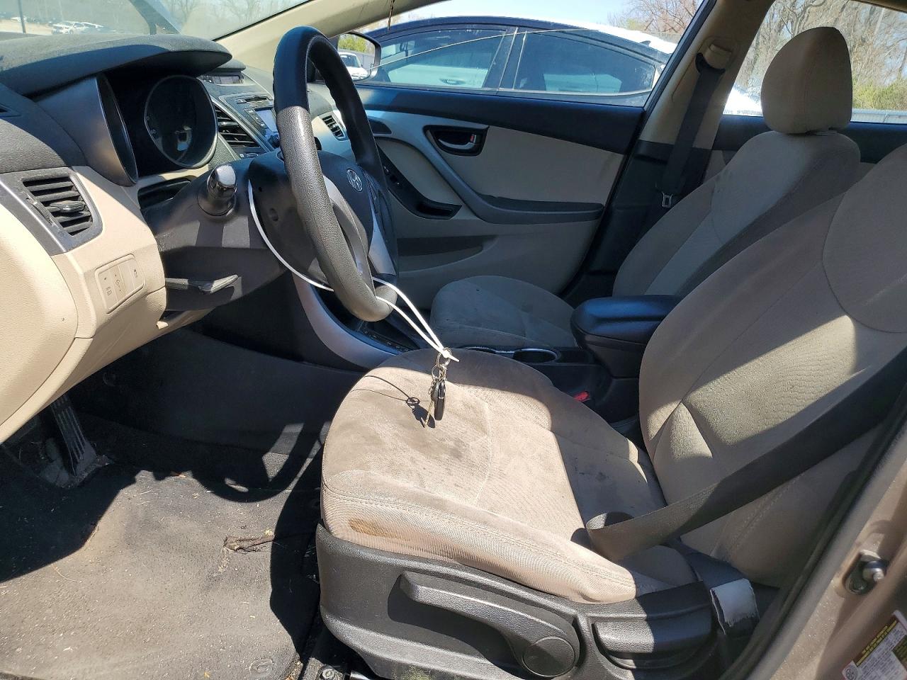 2016 HYUNDAI ELANTRA SE photo 19