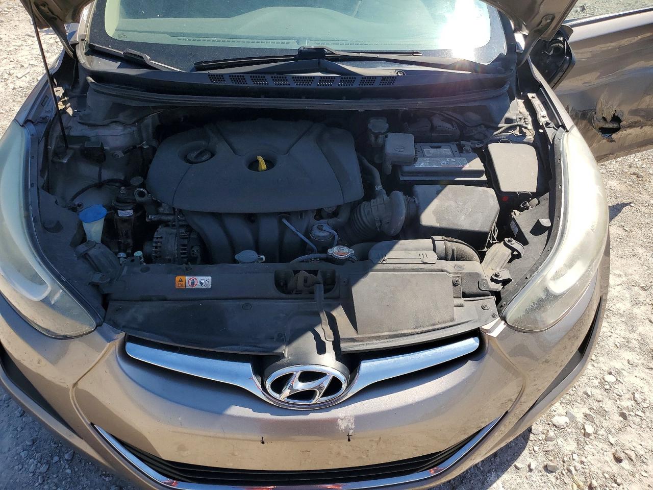 2016 HYUNDAI ELANTRA SE photo 31