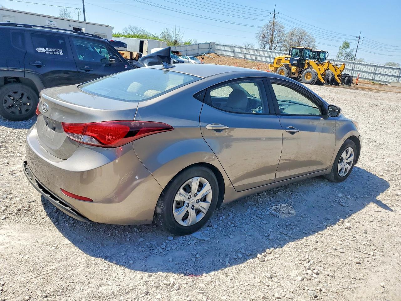 2016 HYUNDAI ELANTRA SE photo 7