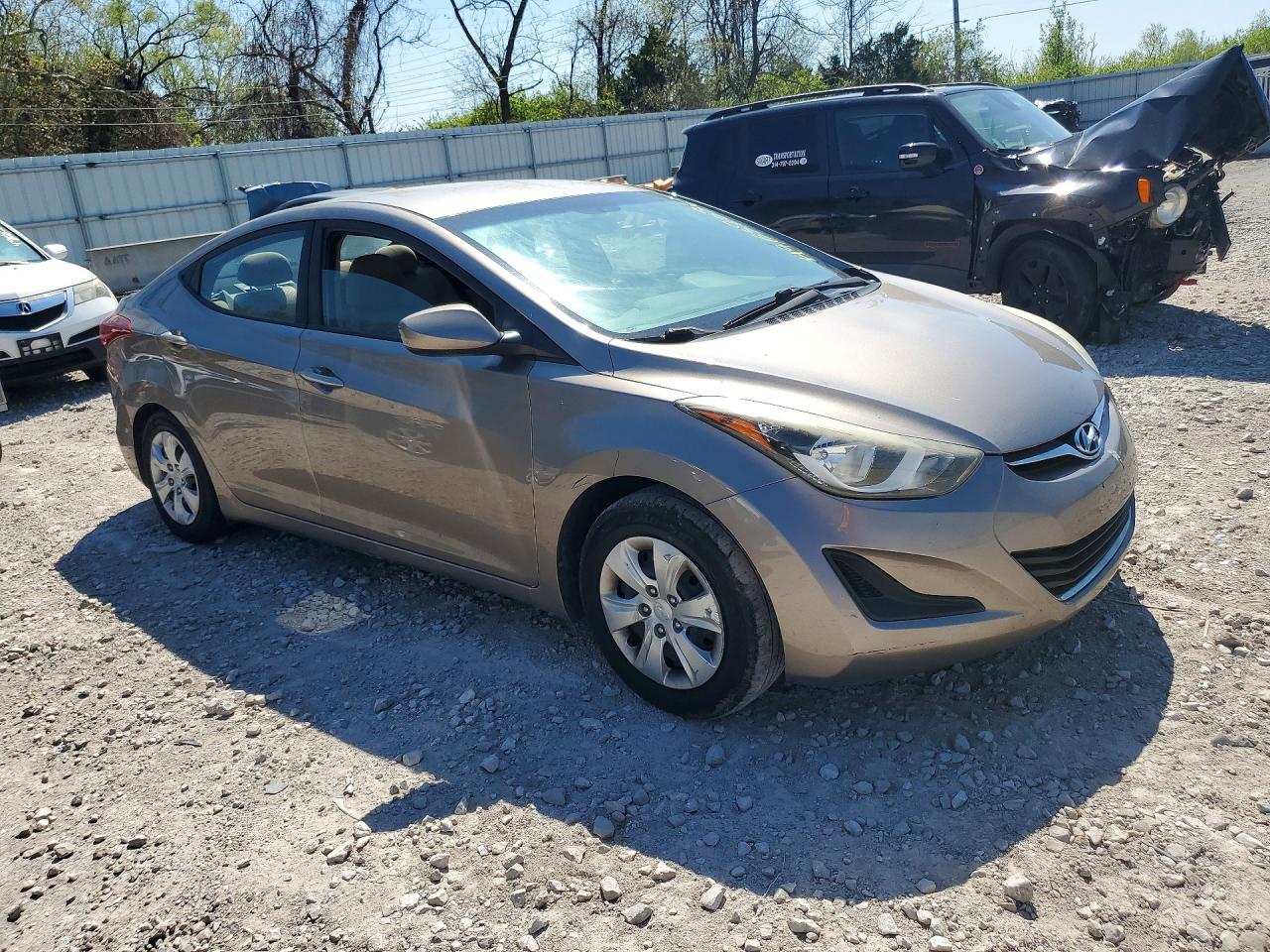 2016 HYUNDAI ELANTRA SE photo 10