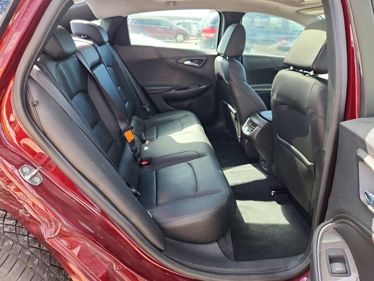 2016 CHEVROLET MALIBU LT photo 10