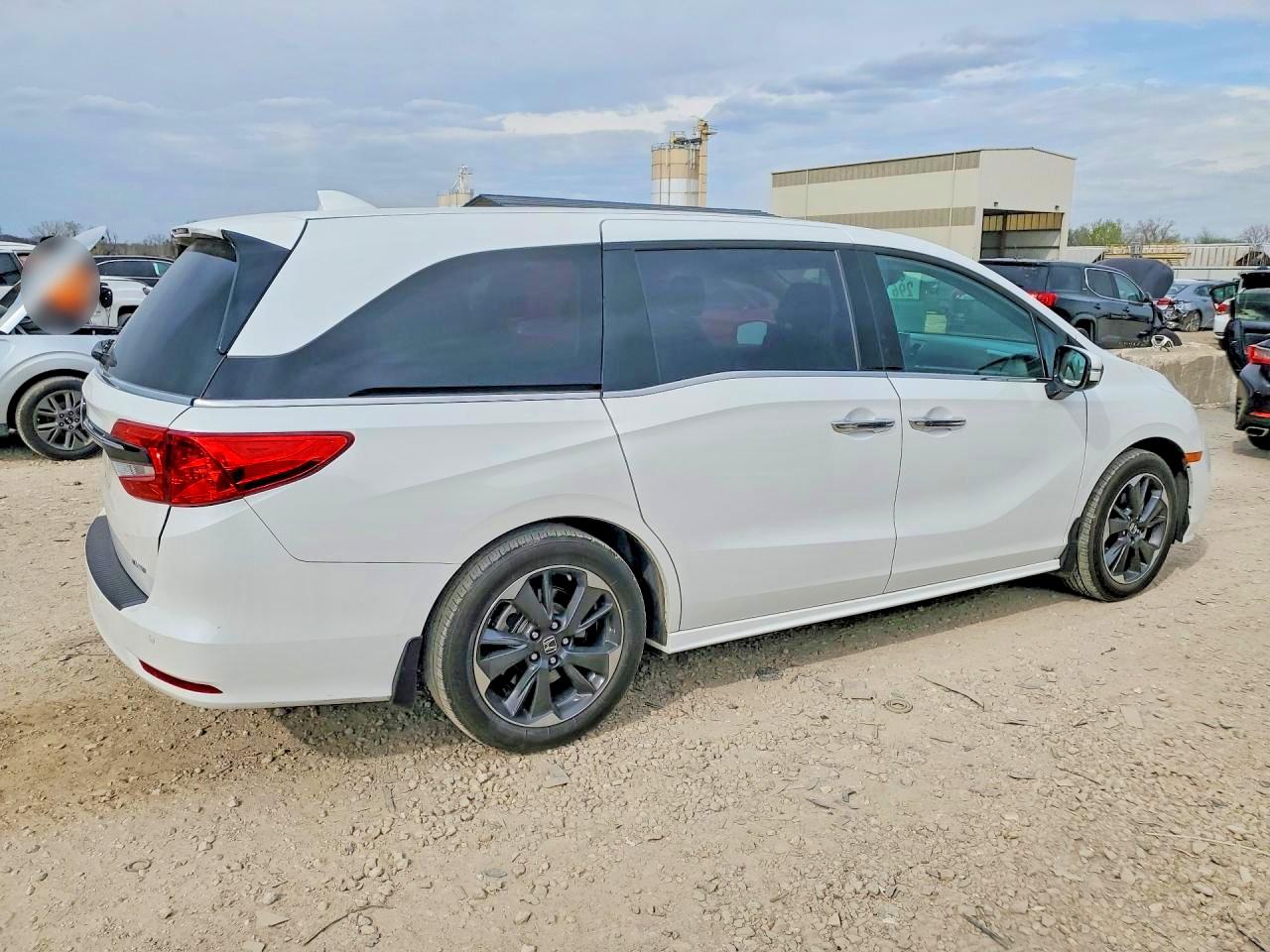 2023 HONDA ODYSSEY ELITE photo 5