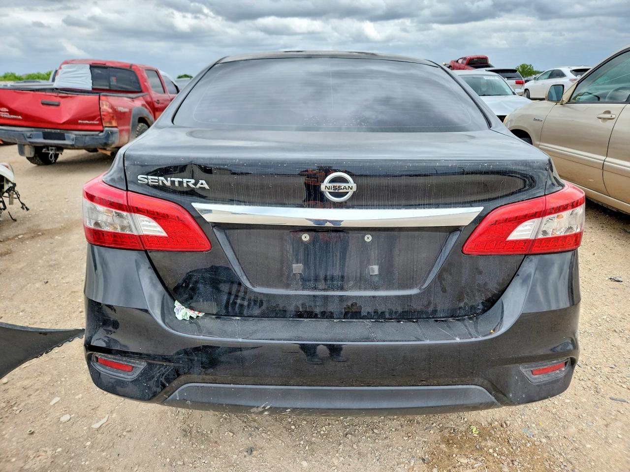 2015 NISSAN SENTRA S photo 16