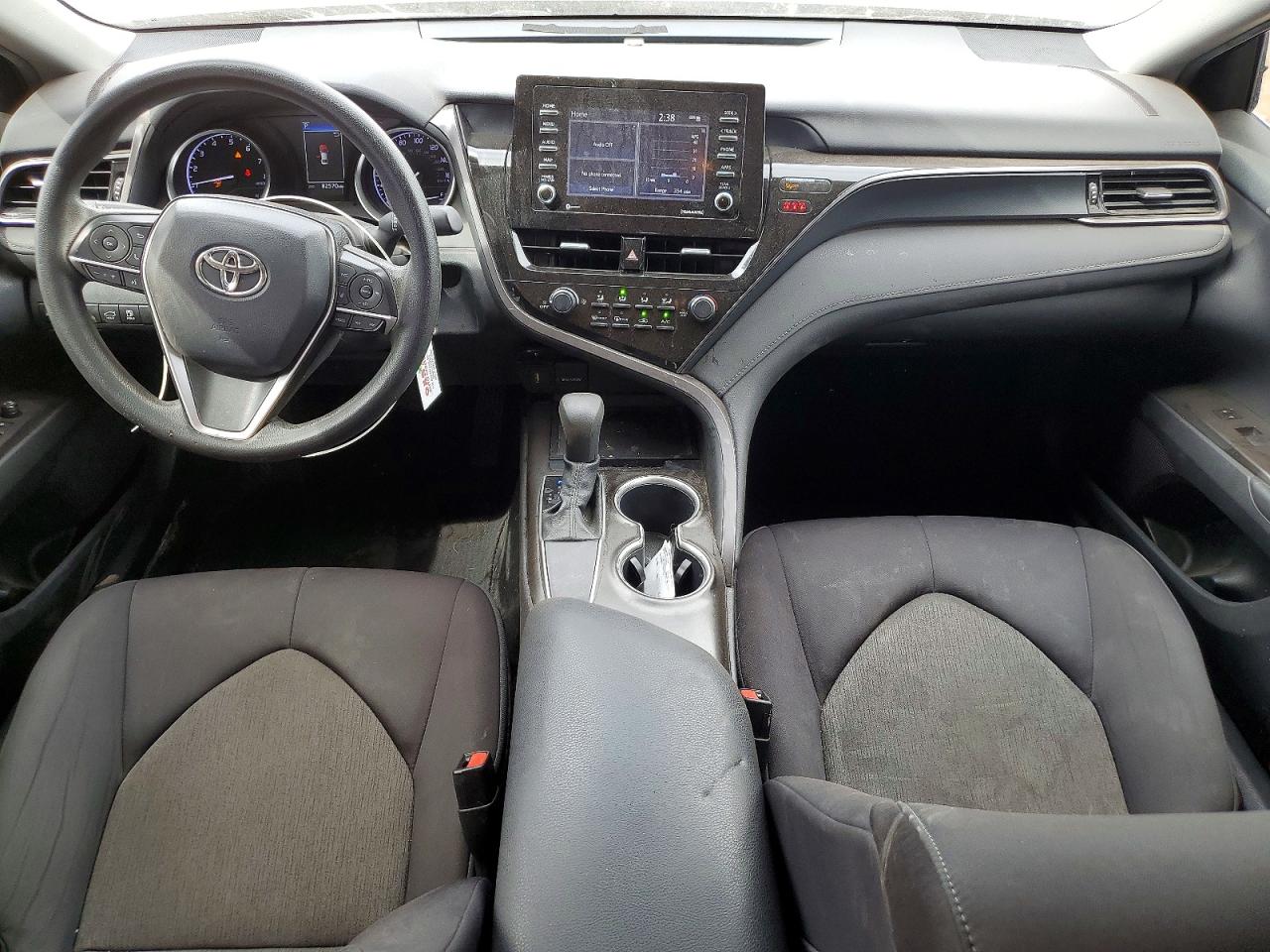 2021 TOYOTA CAMRY LE photo 15