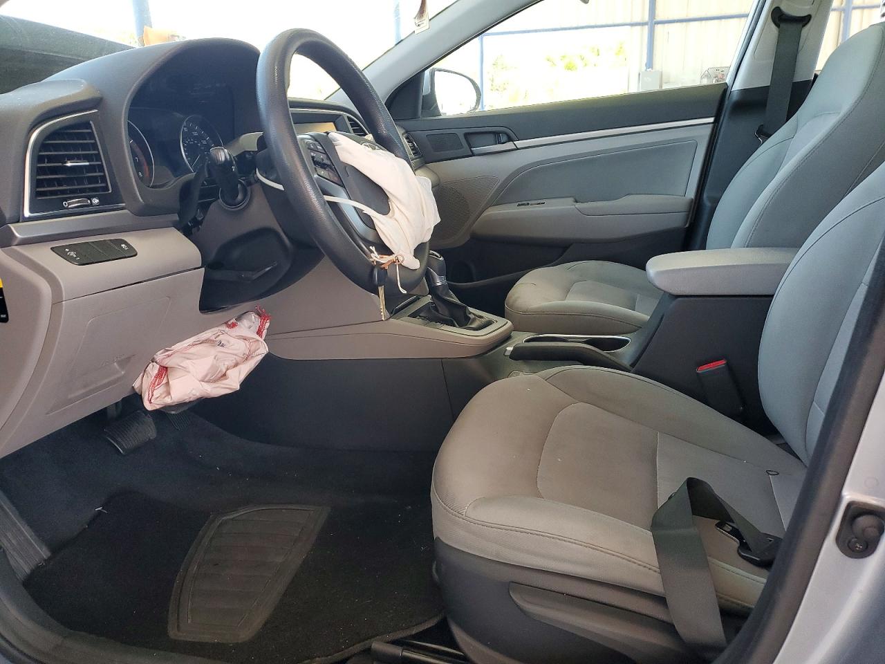 2017 HYUNDAI ELANTRA SE photo 7