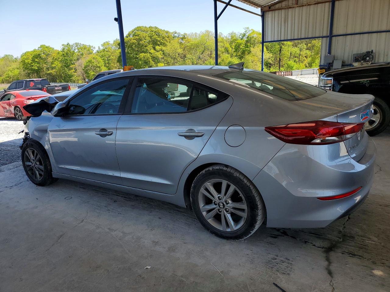 2017 HYUNDAI ELANTRA SE photo 2