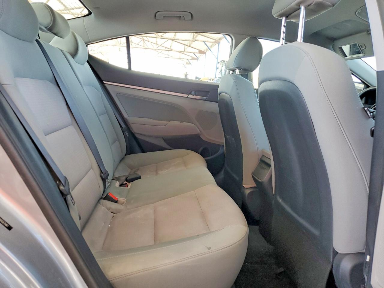 2017 HYUNDAI ELANTRA SE photo 10