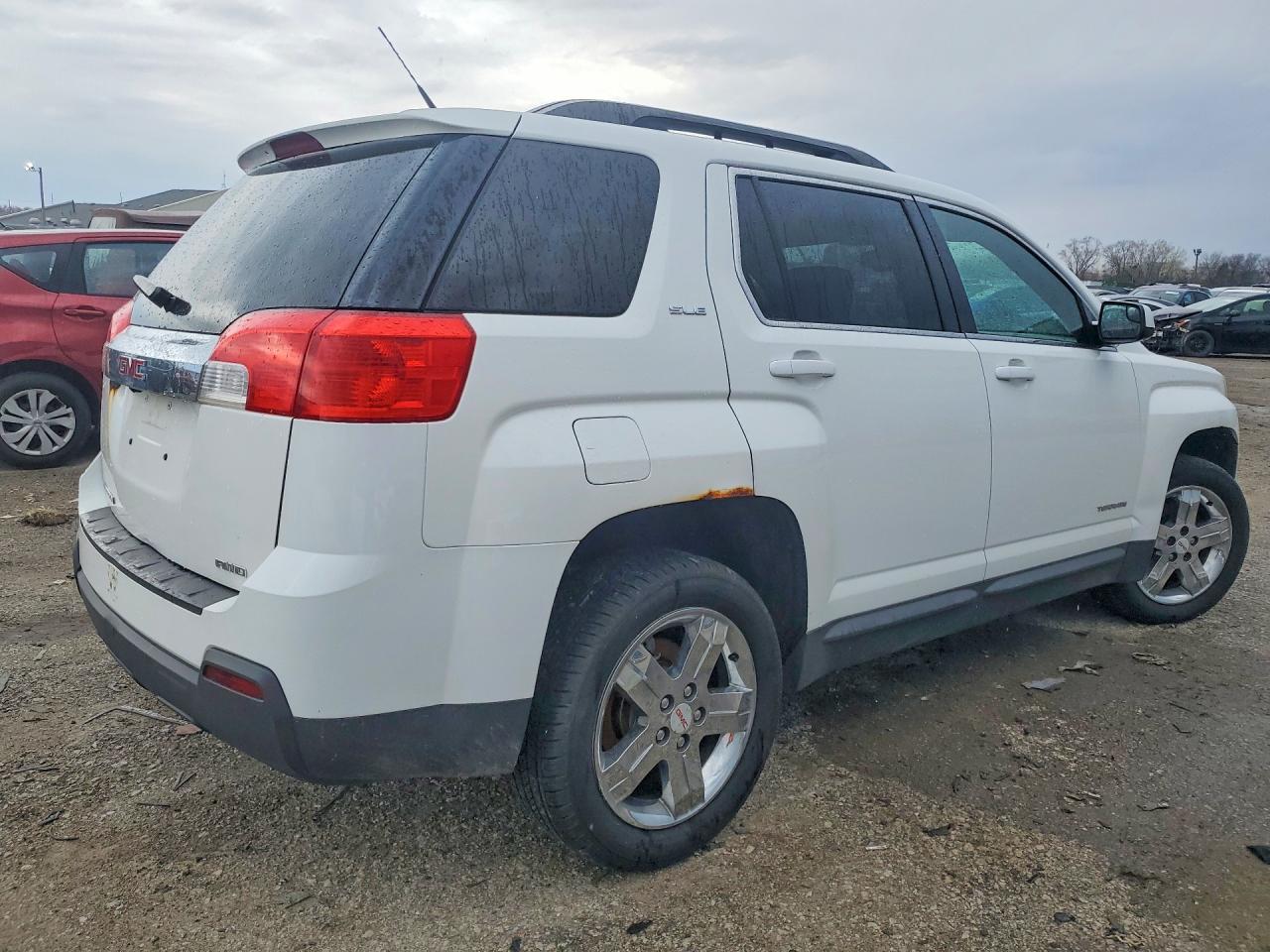 2012 GMC TERRAIN SLE photo 5